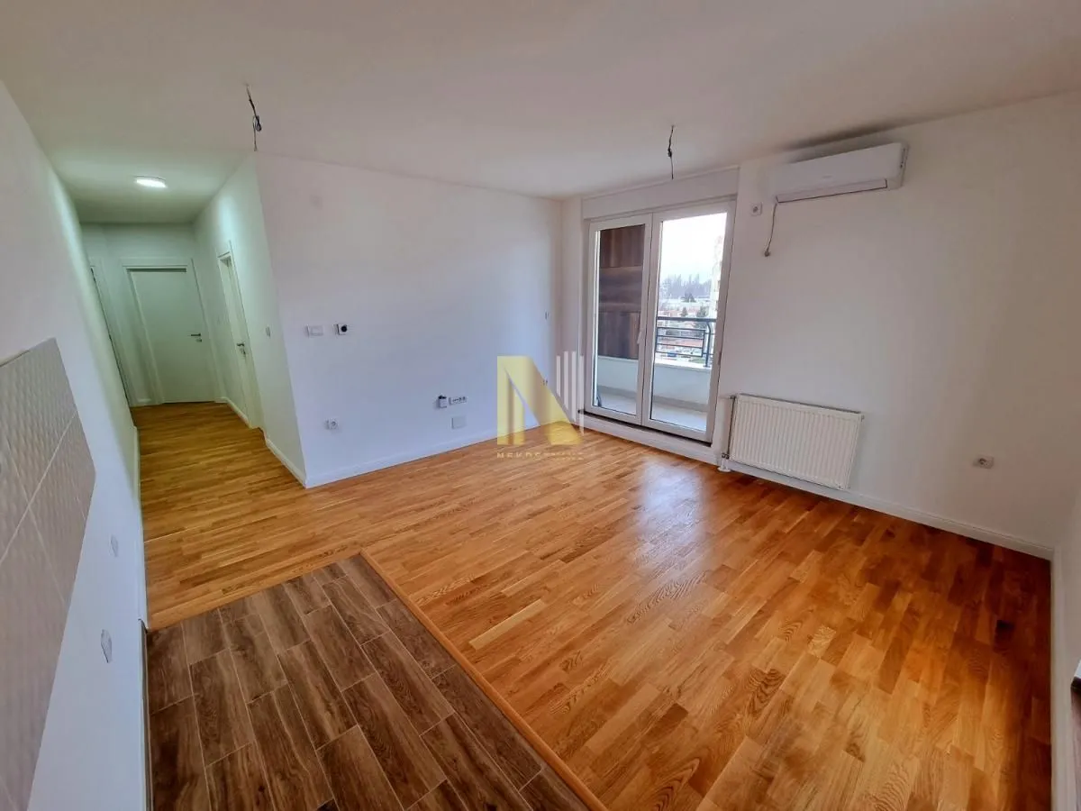 Prodaja, trosoban stan, 63m², Bulevar patrijarha Pavla, Novi Sad Sve Podlokacije