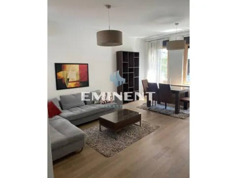 Izdavanje, trosoban stan, 63m², Kalenić Pijaca, Vračar Sve Podlokacije