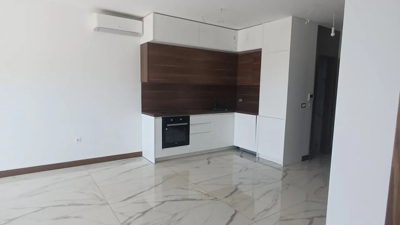 Sale, two bedroom apartment, 73m², Centar, Bar