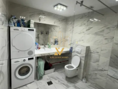 Prodaja, trosoban stan, 82m², Centar, Žabljak - image 9