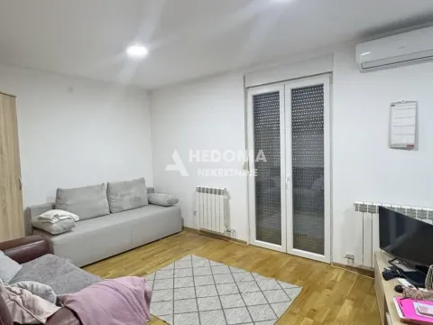 Rent, one bedroom apartment, 30m², Zemun Gornji Grad, Zemun Sve Podlokacije - image 6
