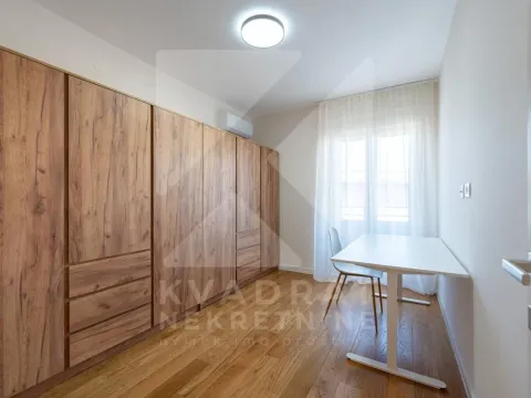 Izdavanje, dvosoban stan, 73m², Central Point, Podgorica - image 12