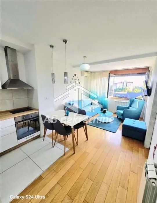 Izdavanje, stan, 38m², Novi Beograd Blok 67, Novi Beograd Sve Podlokacije