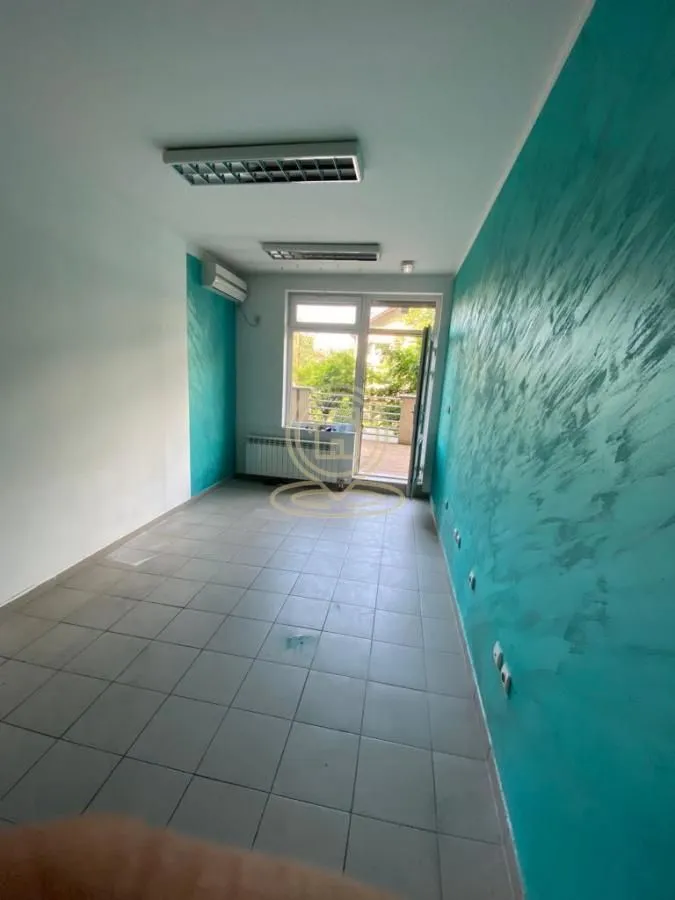 Rent, office space, 20m², Čukarica, Beograd