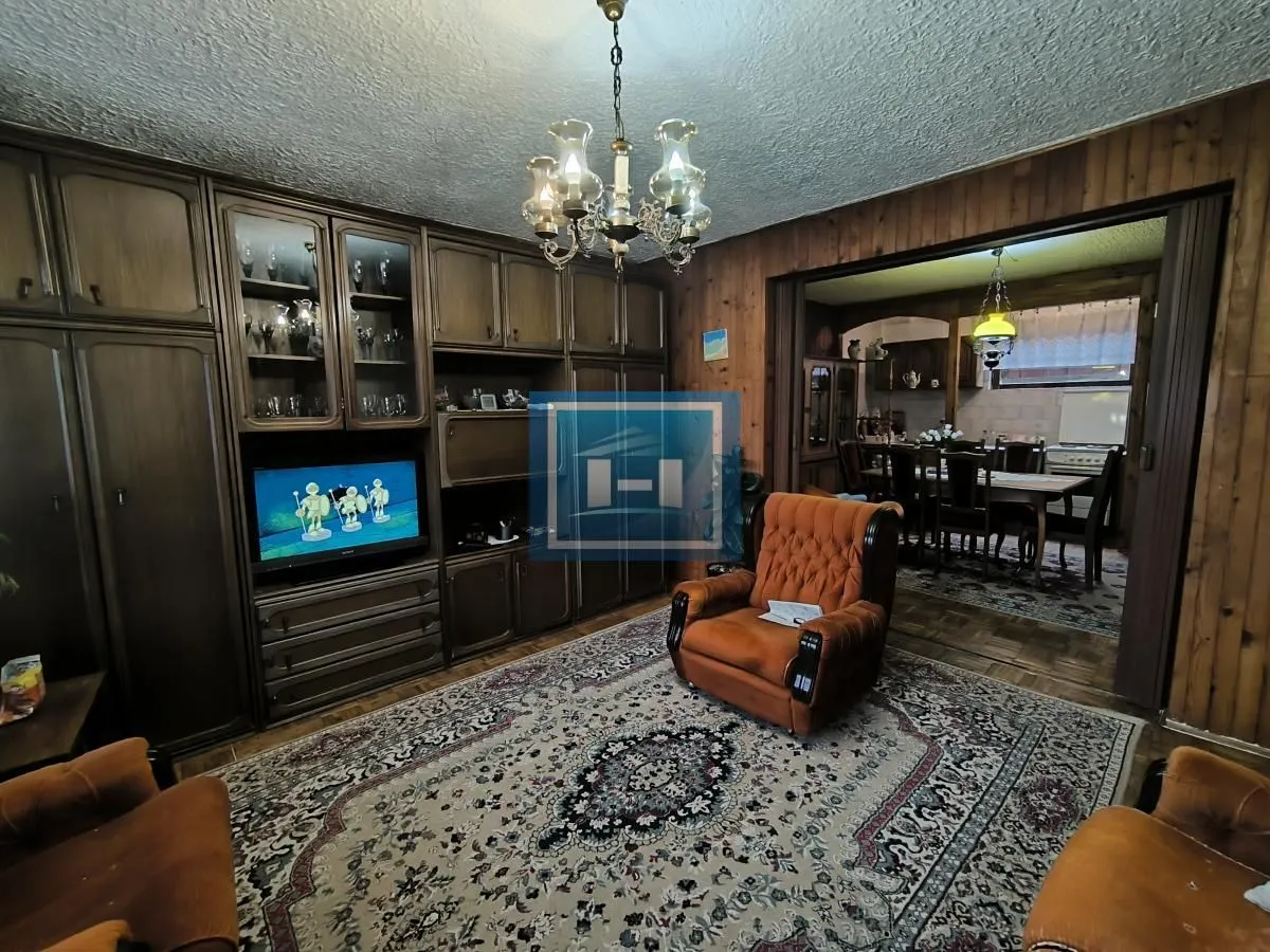 Sale, house, 291m², Ćuprija, Srbija