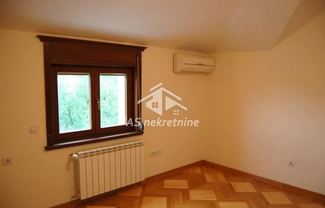 Rent, apartment, 250m², Savski Venac, Beograd