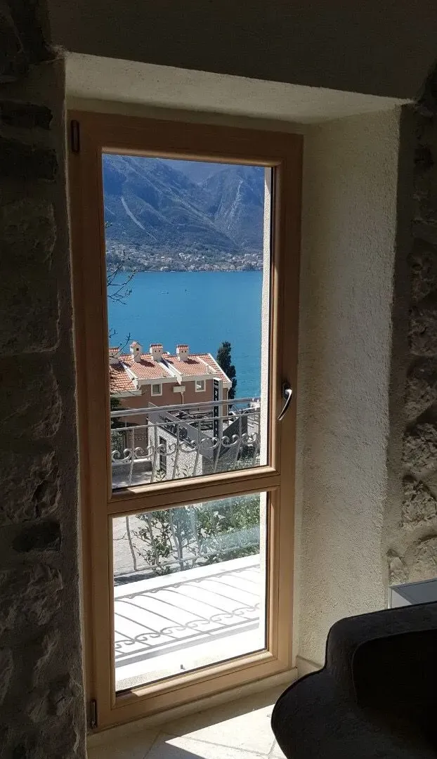 Prodaja, stan, 87m², Dobrota, Kotor