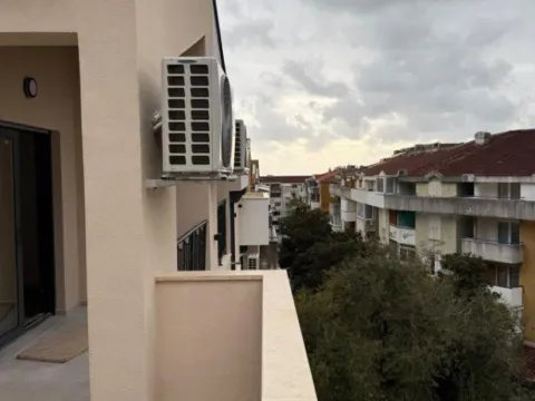 Sale, one bedroom apartment, 71m², Adok, Budva - image 10