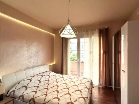 Prodaja, jednosoban stan, 70m², Centar, Podgorica - image 6