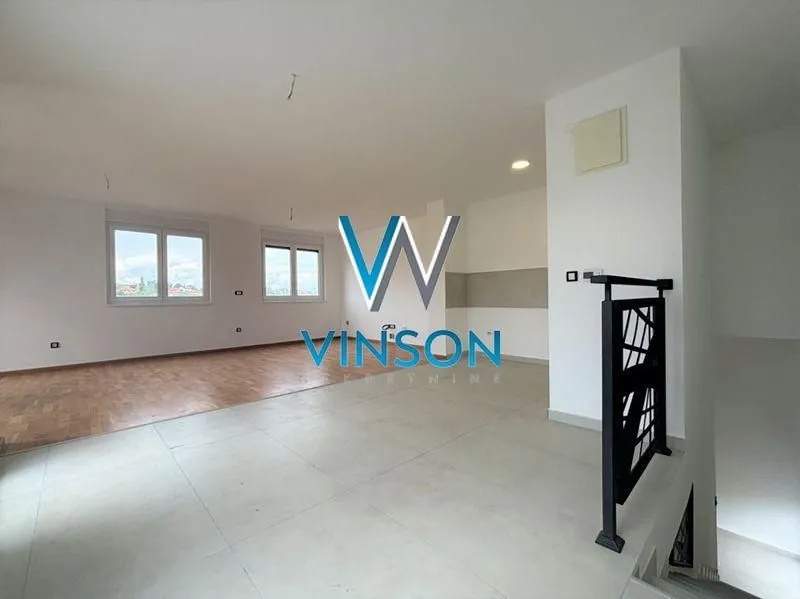 Prodaja, četvorosoban stan, 124m², Sremska Kamenica, Petrovaradin