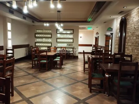 Izdavanje, ugostiteljski objekat, 550m², Čukarica, Beograd - image 4