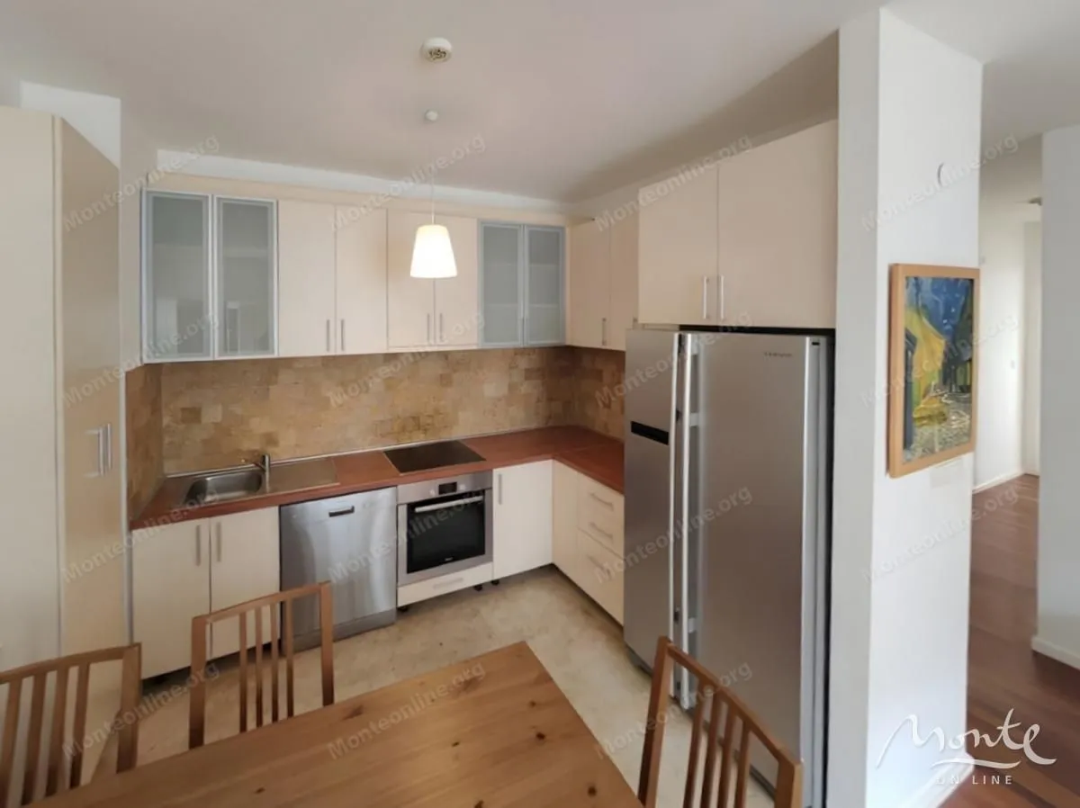 Prodaja, dvosoban stan, 75m², City Kvart, Podgorica