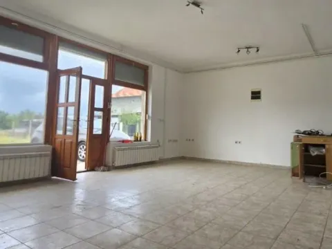 Izdavanje, poslovni prostor, 60m², Futog, Novi Sad Sve Podlokacije - image 4
