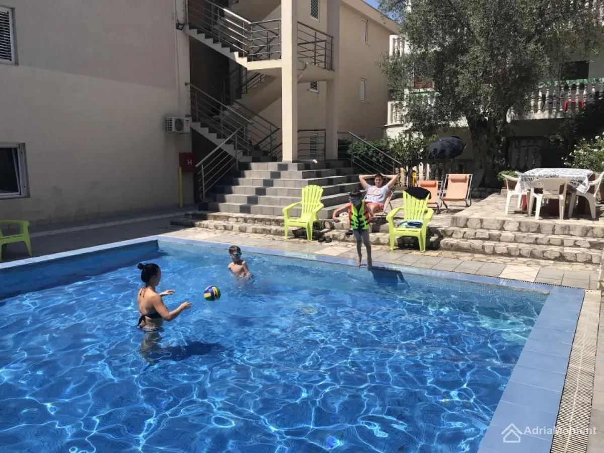Prodaja, dvosoban stan, 84m², Petrovac, Budva