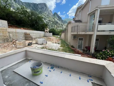 Prodaja, jednosoban stan, 48m², Dobrota, Kotor - image 3