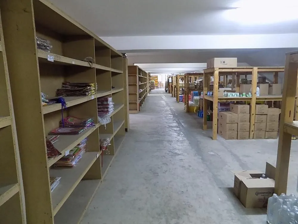 Rent, office space, 2000m², 7. juli, Paraćin