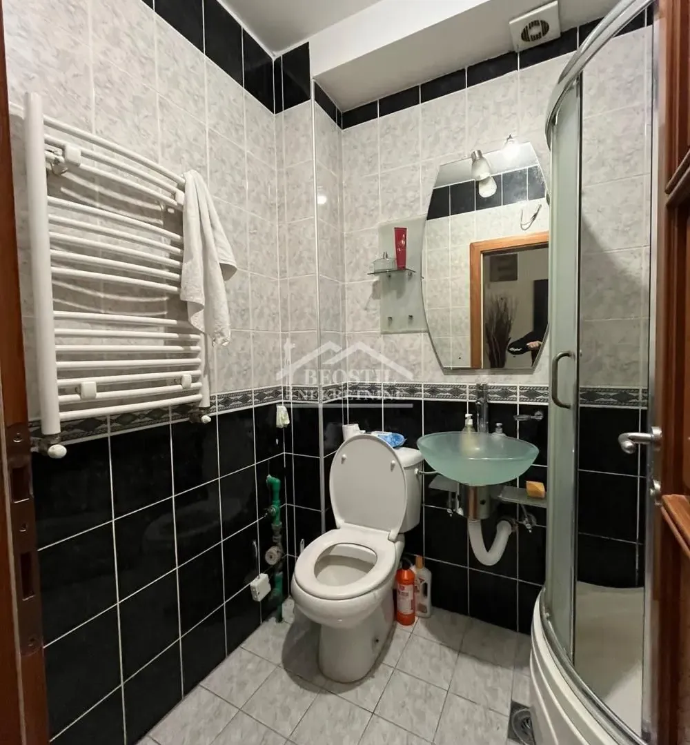 Prodaja, četvorosoban stan, 107m², Centar, Smederevo
