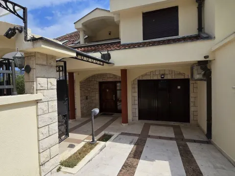 Rent, office space, 280m², Gorica C, Podgorica - image 6