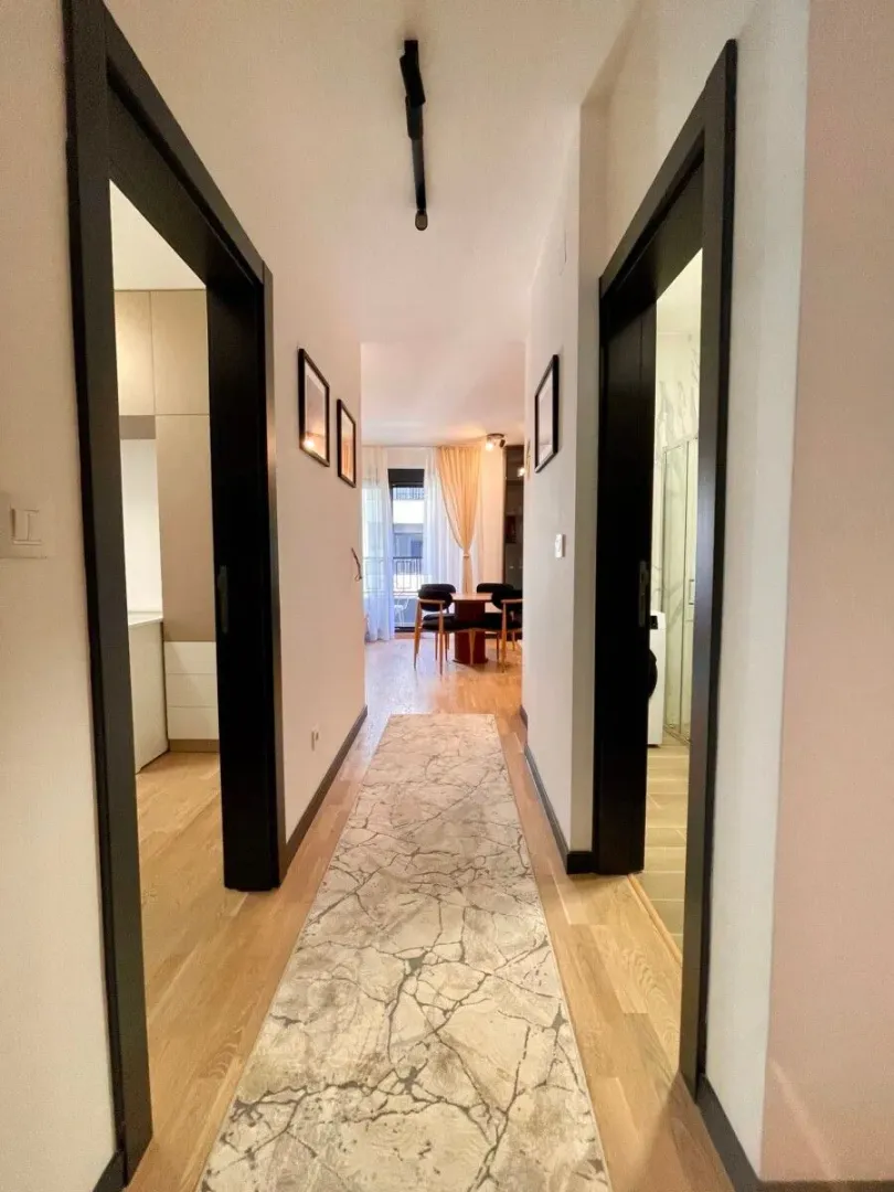 Izdavanje, dvosoban stan, 60m², Gorica C, Podgorica