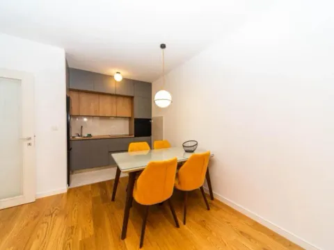 Izdavanje, dvosoban stan, 70m², Central Point, Podgorica - image 4