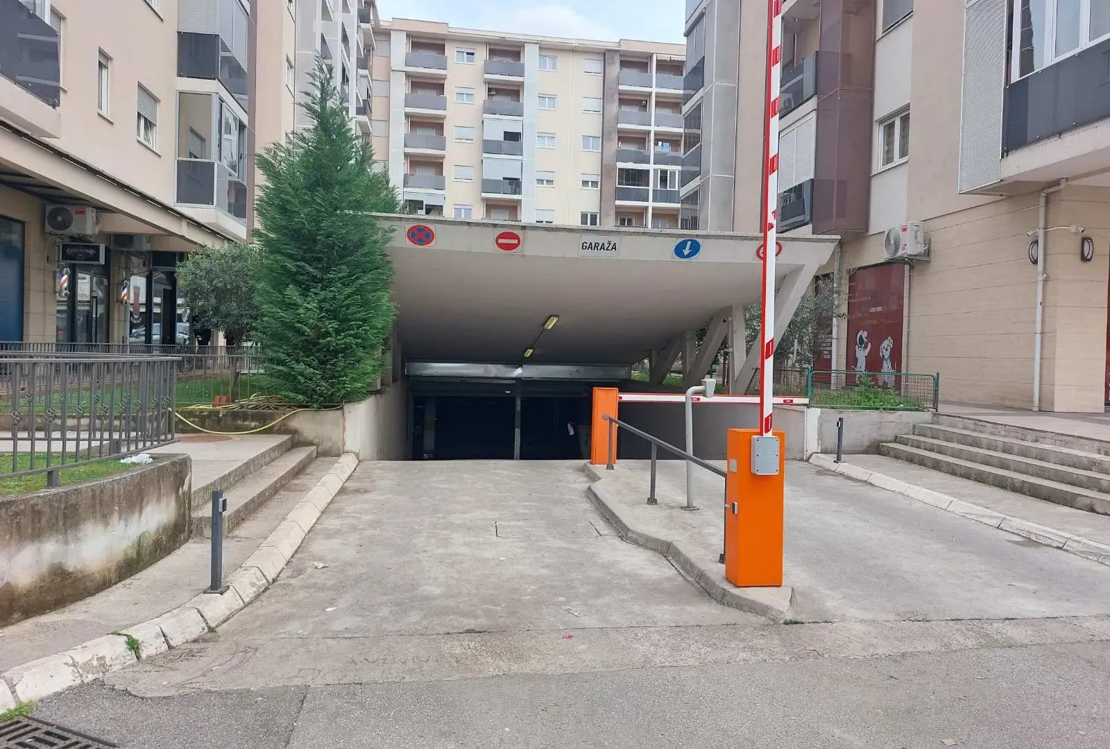 Rent, office space, 90m², Podgorica, Crna Gora
