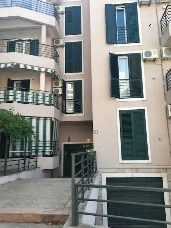 Sale, two bedroom apartment, 90m², Petrovac, Budva
