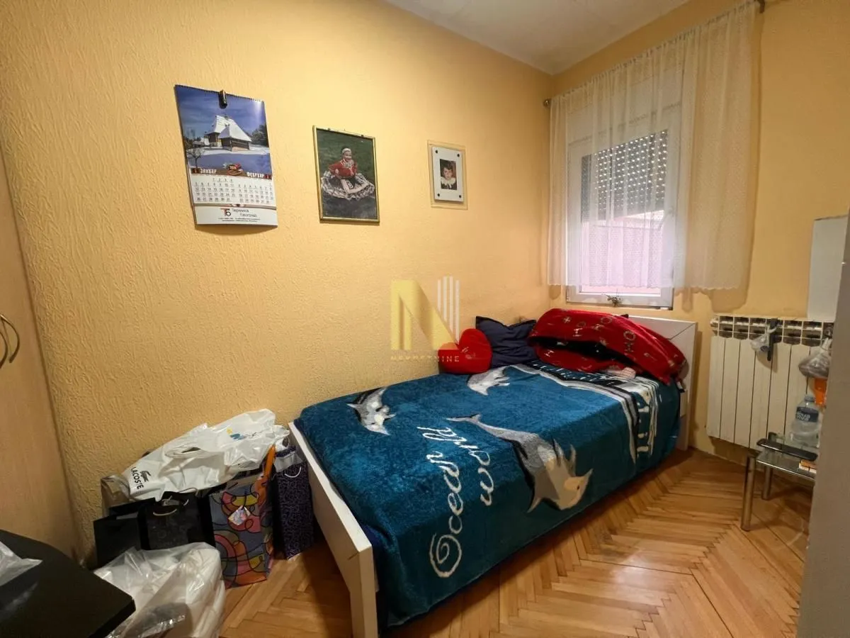 Prodaja, kuća, 250m², Veternik, Novi Sad Sve Podlokacije