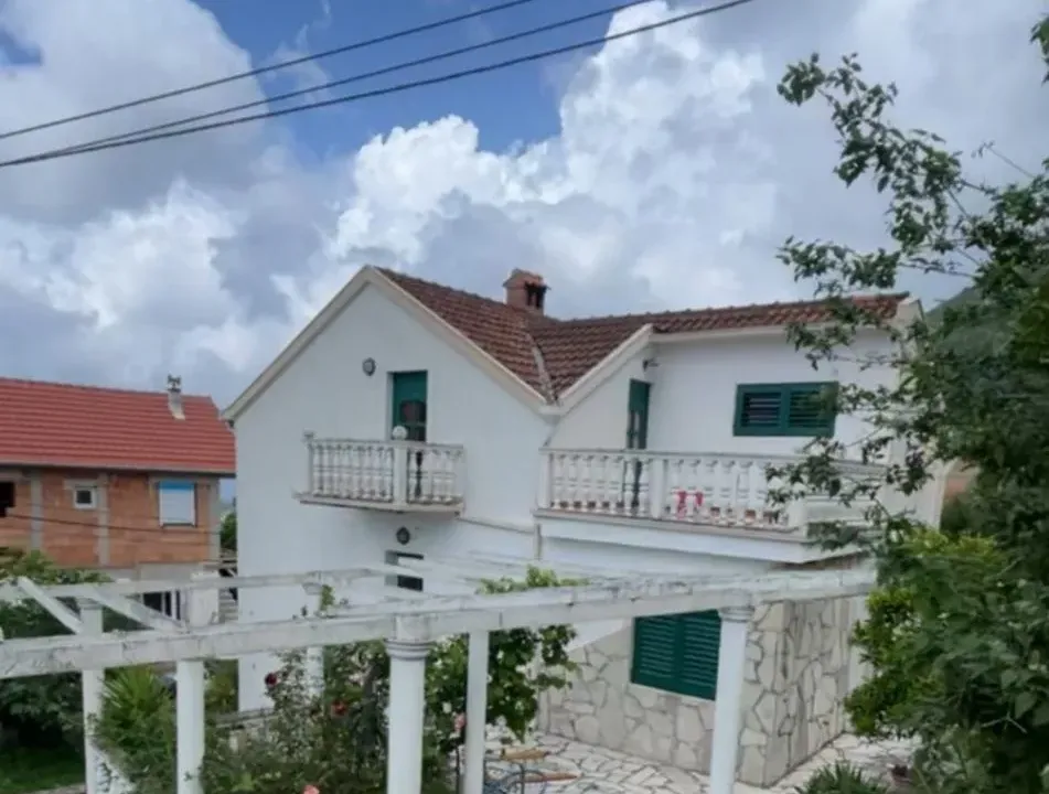 Prodaja, kuća, 200m², Tripovići, Tivat