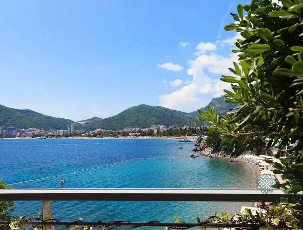 Sale, two bedroom apartment, 178m², Dukley Gardens, Budva