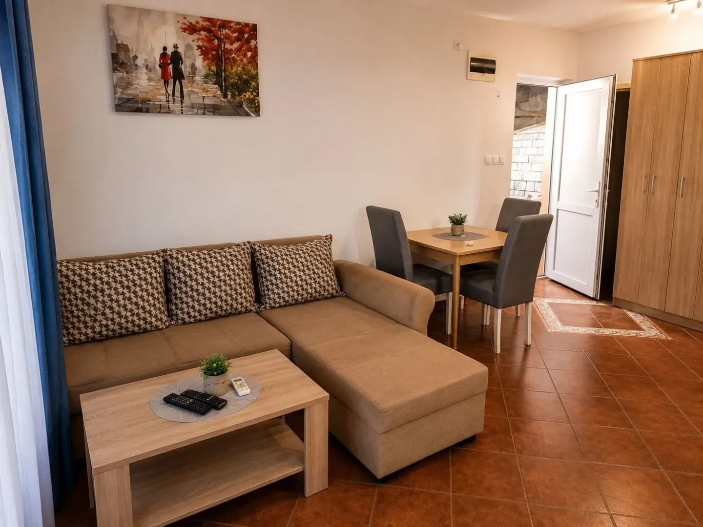 Izdavanje, jednosoban stan, 38m², Baošići, Herceg Novi