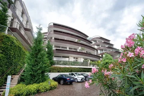 Rent, two bedroom apartment, 178m², Dukley Gardens, Budva - image 11