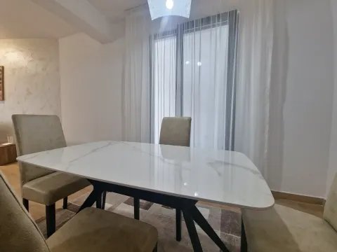 Rent, one bedroom apartment, 59m², Bečići, Budva - image 11