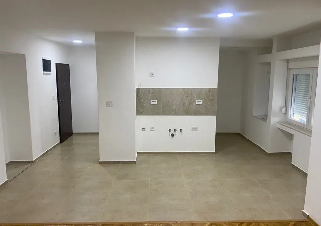 Sale, office space, 58m², Preko Morače, Podgorica