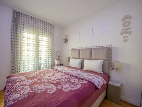 Izdavanje, jednosoban stan, 50m², Central Point, Podgorica - image 8