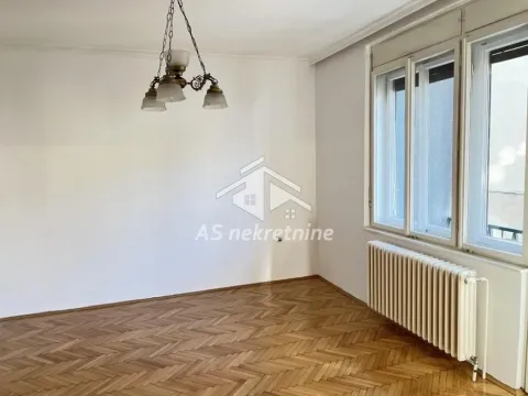 Izdavanje, trosoban stan, 66m², Stari Grad, Beograd - image 6