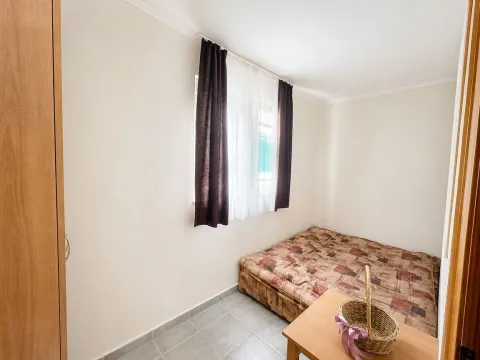 Rent, one bedroom apartment, 43m², Rafailovići, Budva - image 6
