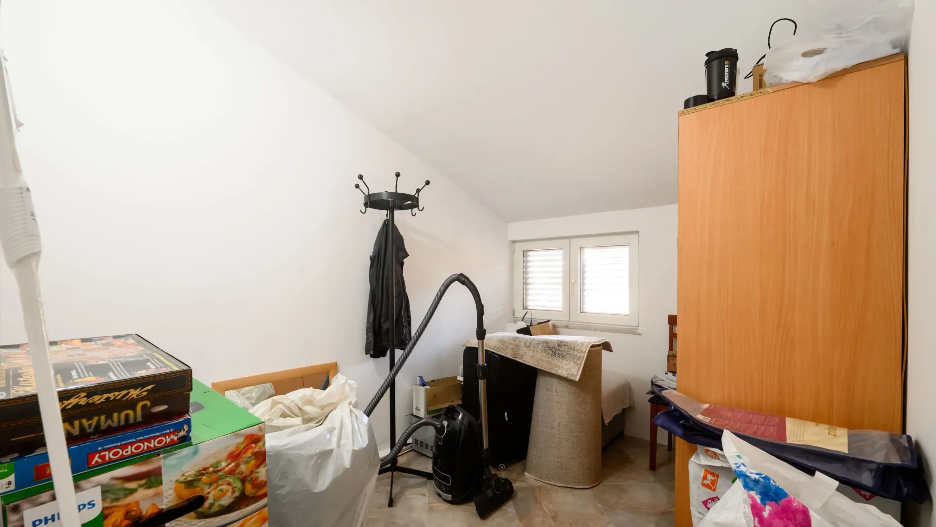 Izdavanje, trosoban stan, 120m², Mrčevac, Tivat