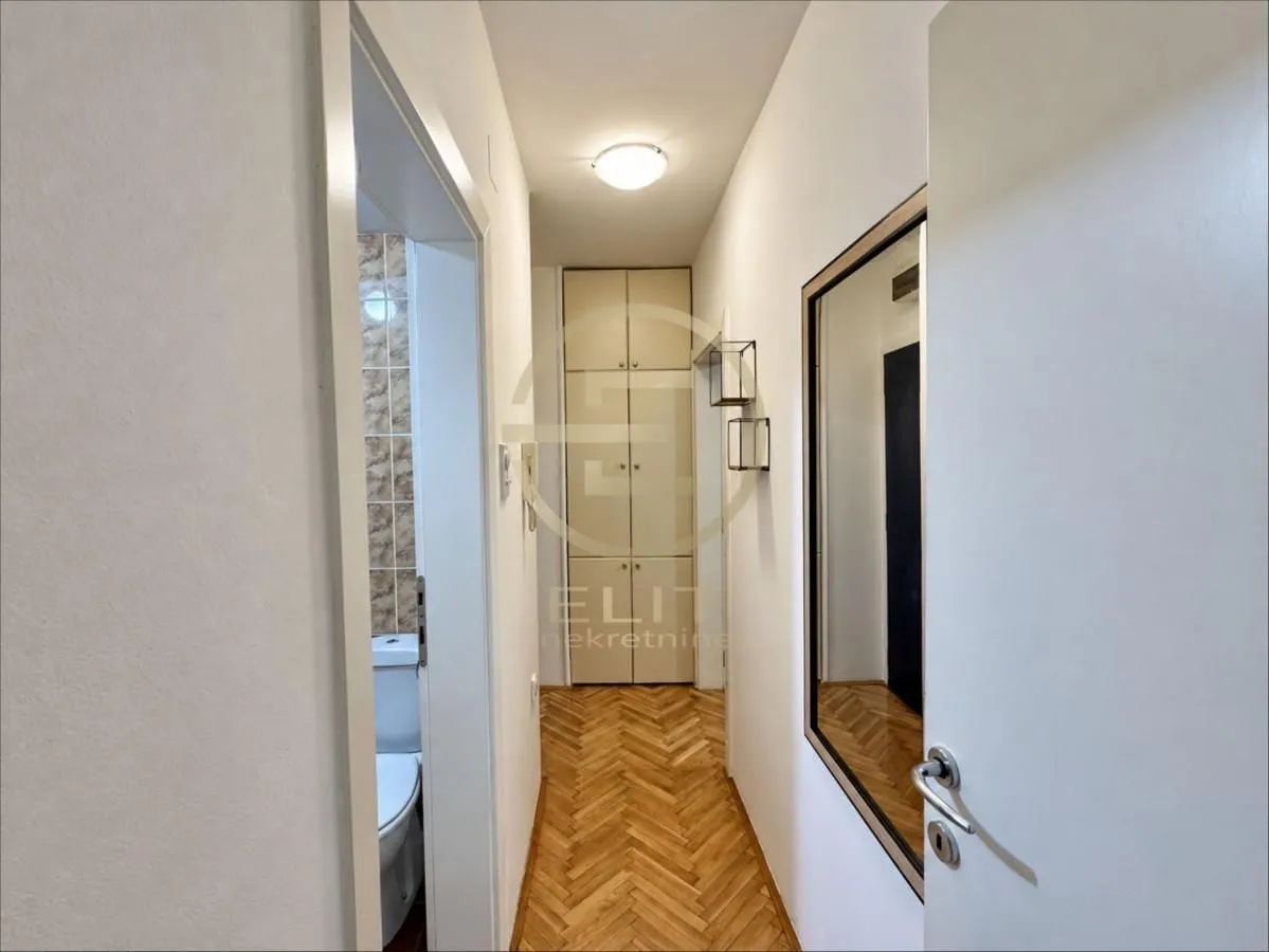 Izdavanje, stan, 30m², Grbavica, Novi Sad Sve Podlokacije