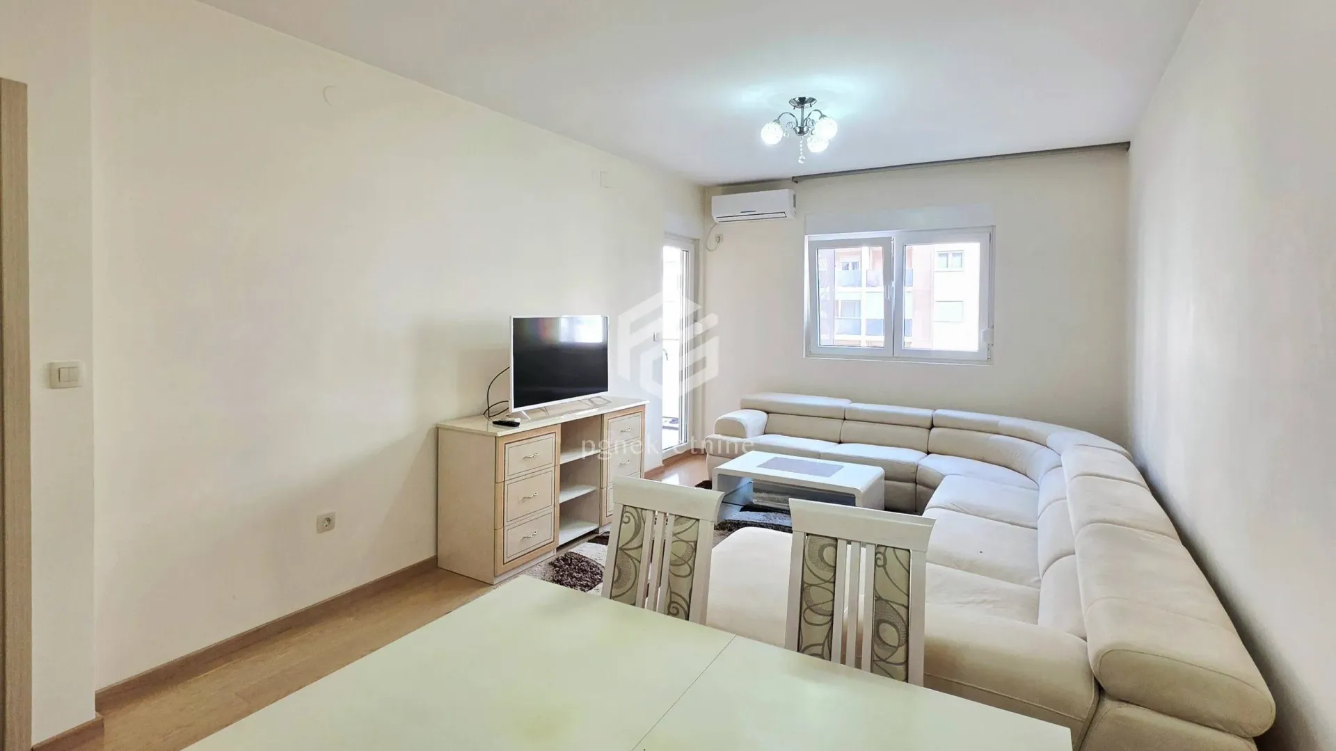 Izdavanje, jednosoban stan, 47m², City Kvart, Podgorica