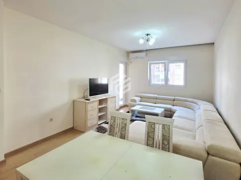 Izdavanje, jednosoban stan, 47m², City Kvart, Podgorica - image 2