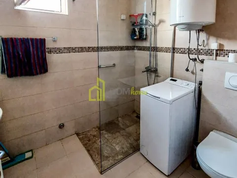 Izdavanje, kuća, 120m², Tološi, Podgorica - image 2