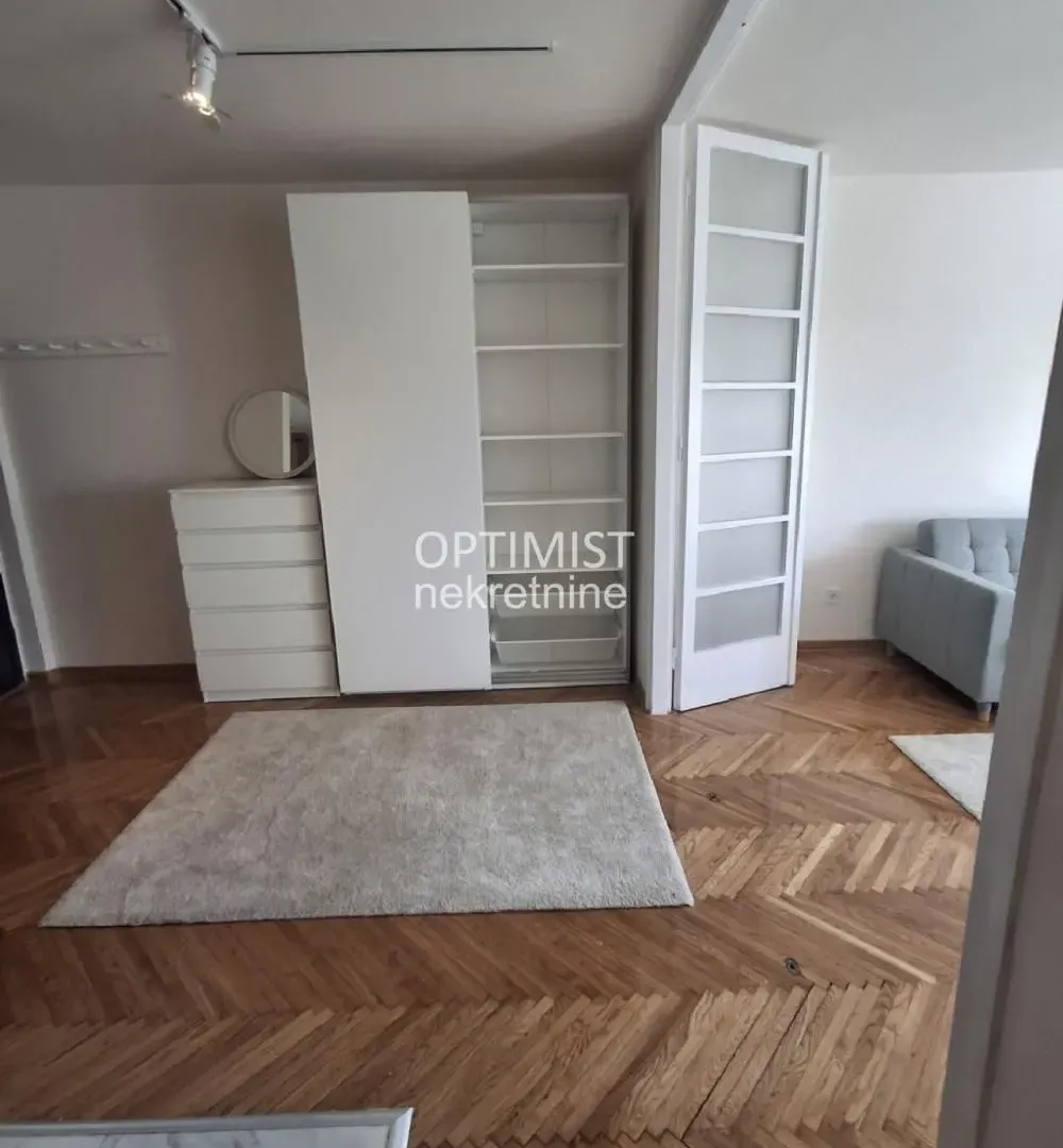 Prodaja, dvosoban stan, 60m², Novi Beograd Blok 1 Fontana, Novi Beograd Sve Podlokacije