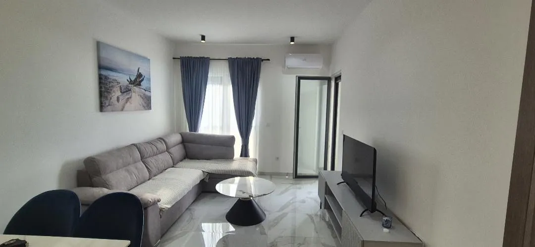 Rent, one bedroom apartment, 47m², Radanovići, Kotor