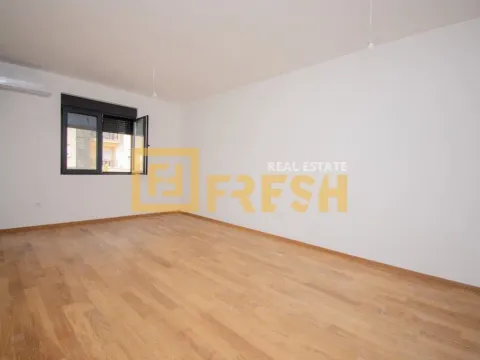 Izdavanje, jednosoban stan, 45m², City Kvart, Podgorica - image 5