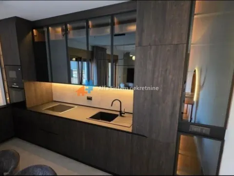 Izdavanje, trosoban stan, 95m², Savski Venac, Beograd - image 3