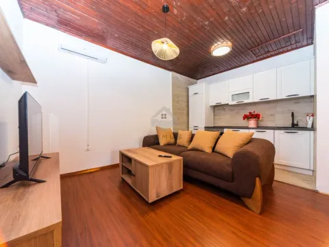 Izdavanje, kuća, 60m², Rogami, Podgorica - image 7