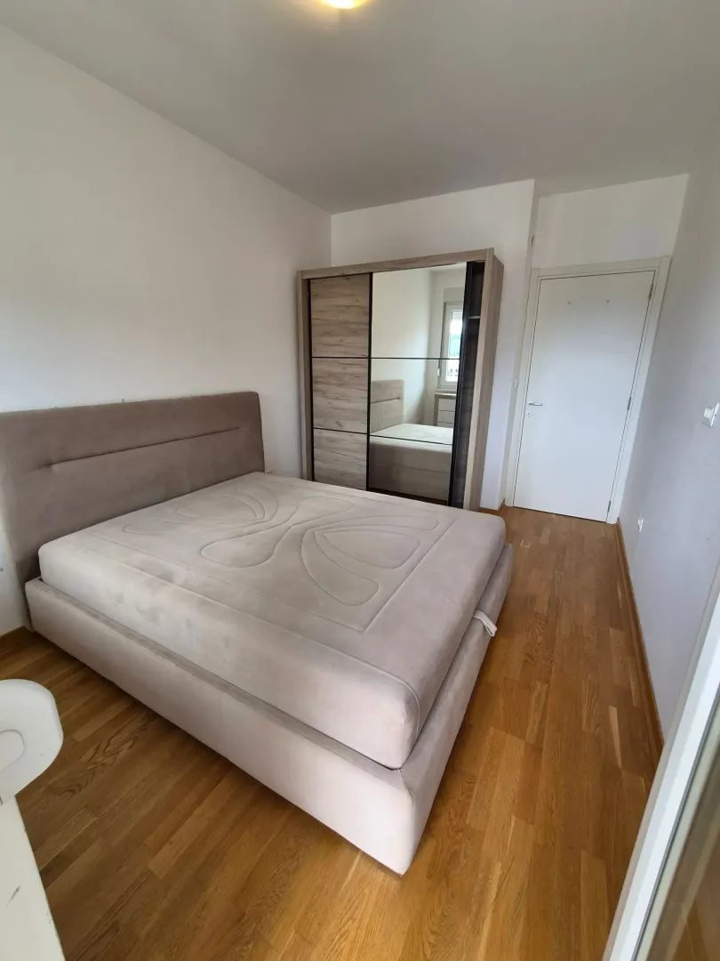 Izdavanje, jednosoban stan, 45m², City Kej, Podgorica