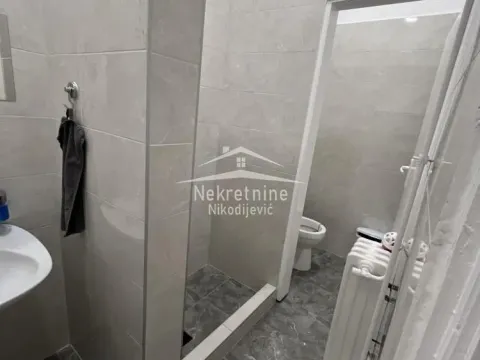 Izdavanje, poslovni prostor, 136m², Golf Naselje, Beograd - image 13