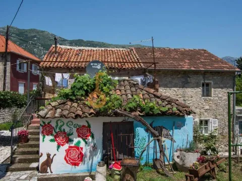 Sale, house, Kotor, Crna Gora - image 21