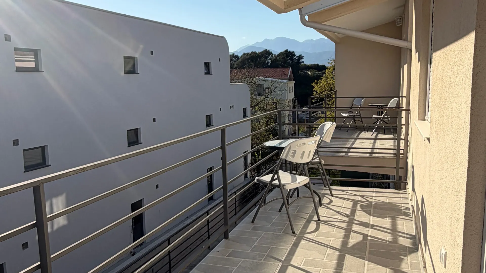 Izdavanje, jednosoban stan, 42m², Bonići, Tivat